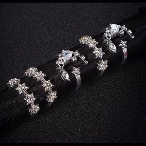 🌟NWT🌟 One size fits all Stars and Moon ring set